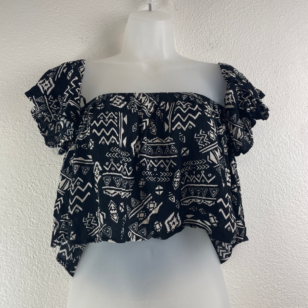 Vintage Wet Seal Womens Small Black White Tribal Aztec Off Shoulder Crop Top USA